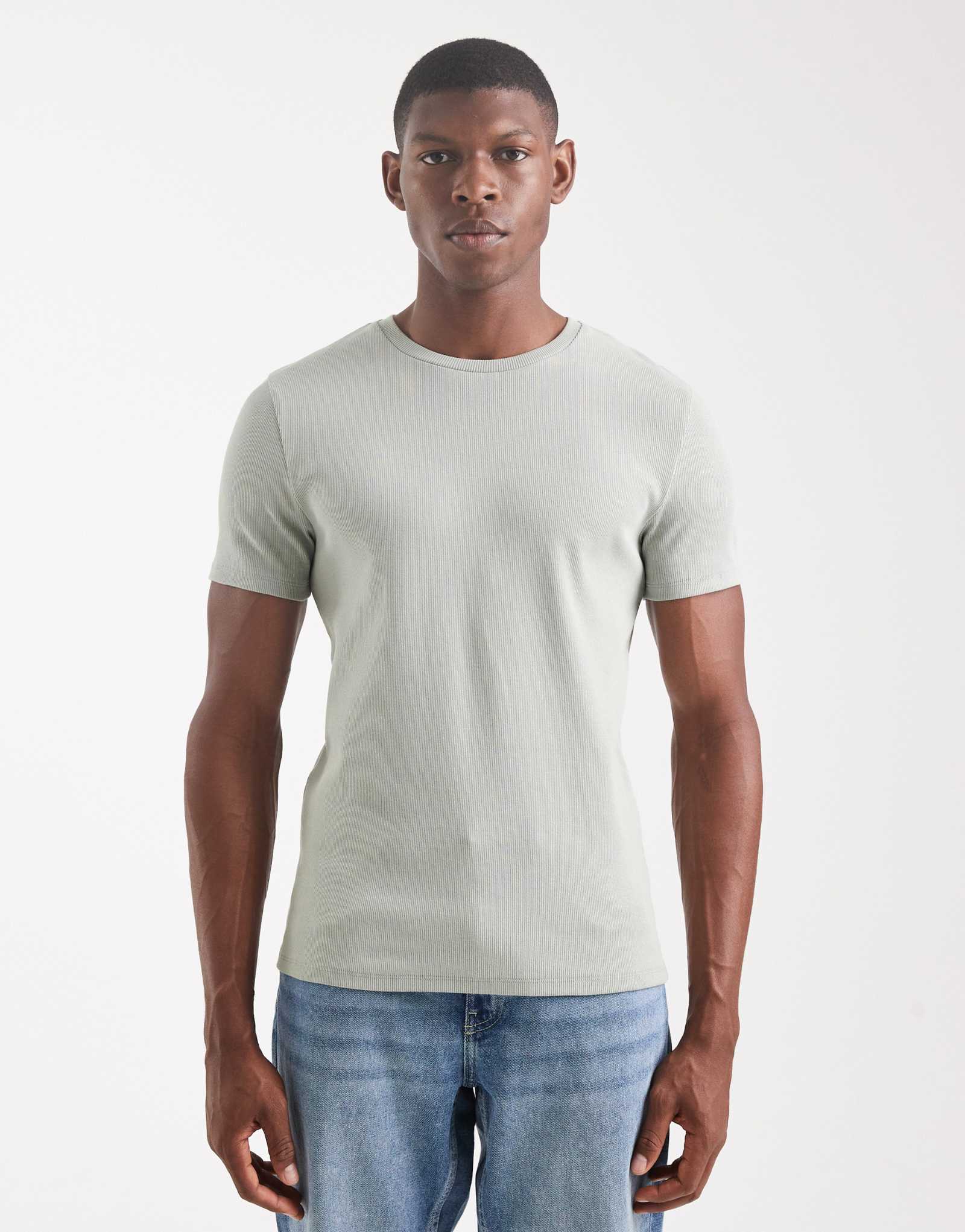 Футболка ASOS DESIGN essential muscle fit светло-зеленого цвета в рубчик