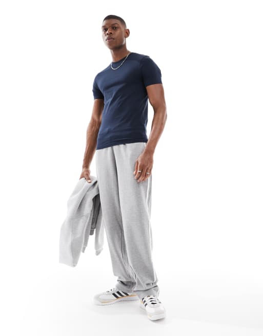 ASOS DESIGN essential muscle fit T-shirt in navy 