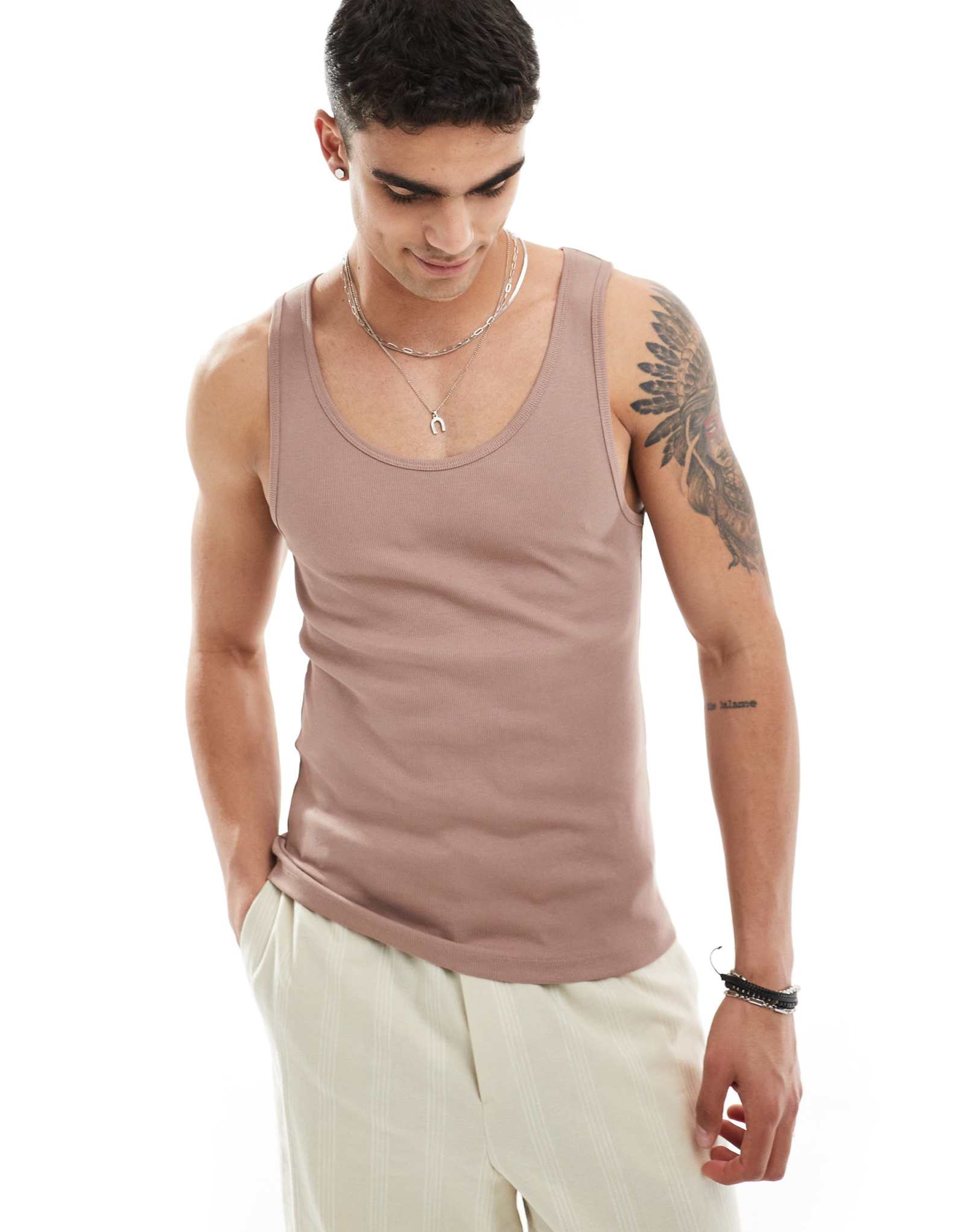 Майка essential muscle fit от ASOS DESIGN коричневого цвета в рубчик  