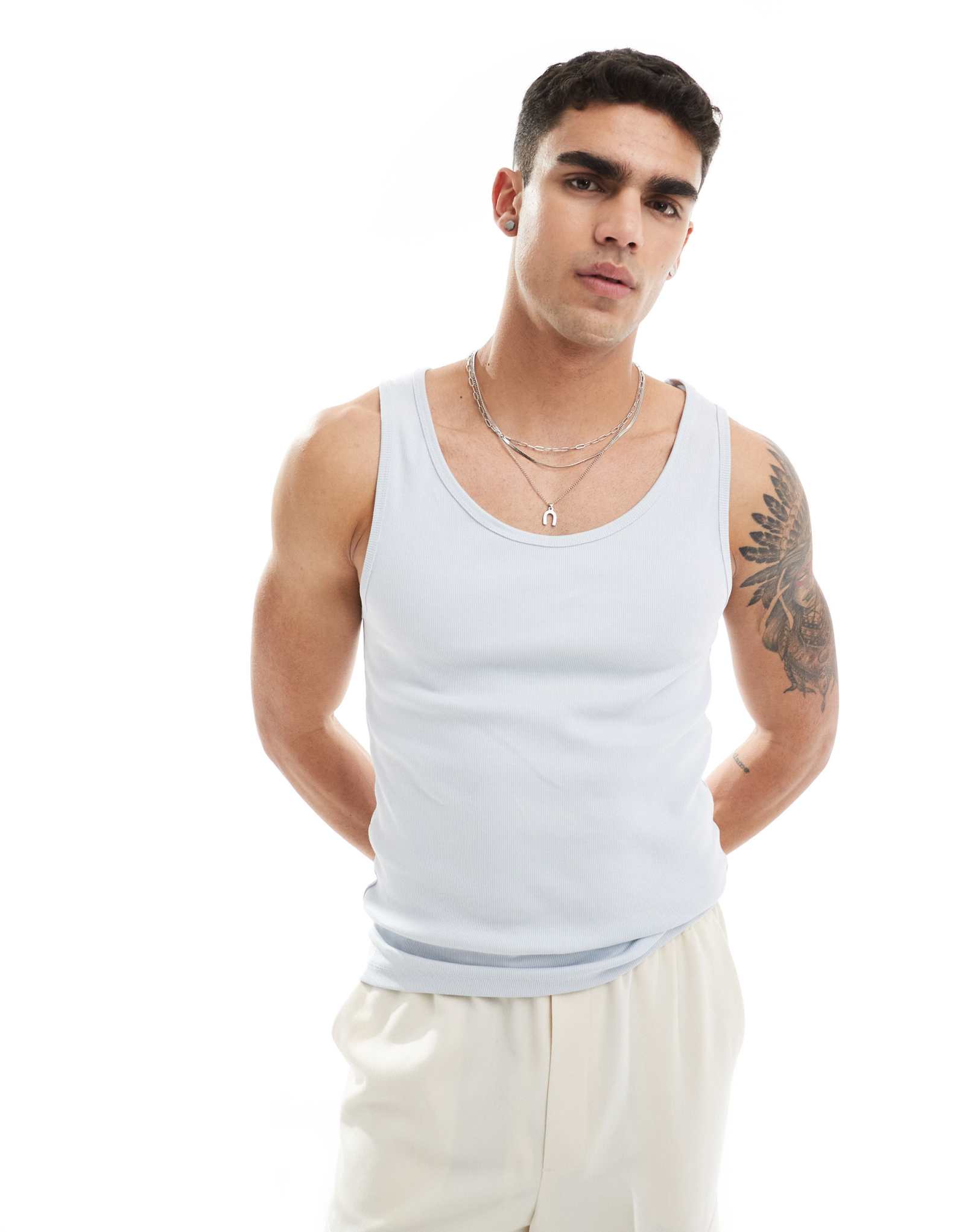 Майка ASOS DESIGN essential muscle fit серого цвета в рубчик  