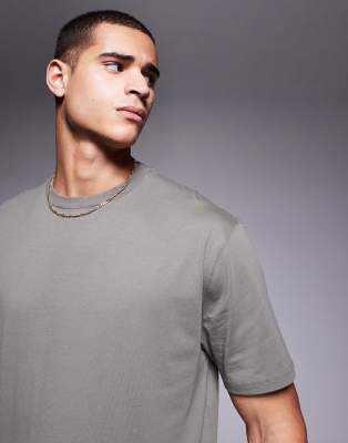 essential relaxed t-shirt in khaki-Green