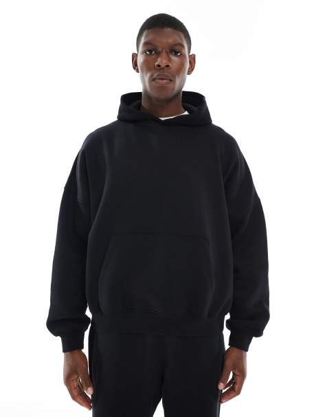 ASOS DESIGN – Essential – Schwarzer Kapuzenpullover in extremer Oversize-Passform - view 1