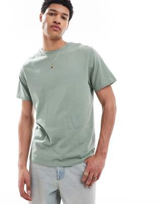 ASOS DESIGN essential t-shirt with crew neck in light green