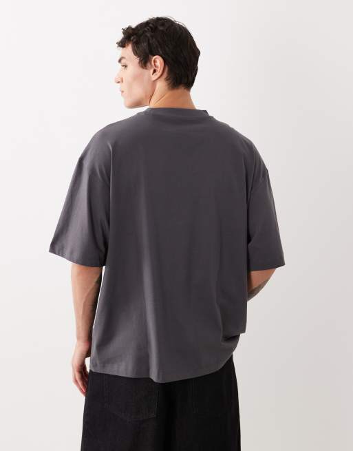 ASOS DESIGN Essentials boxy oversized t-shirt in charcoal, 2 of 5