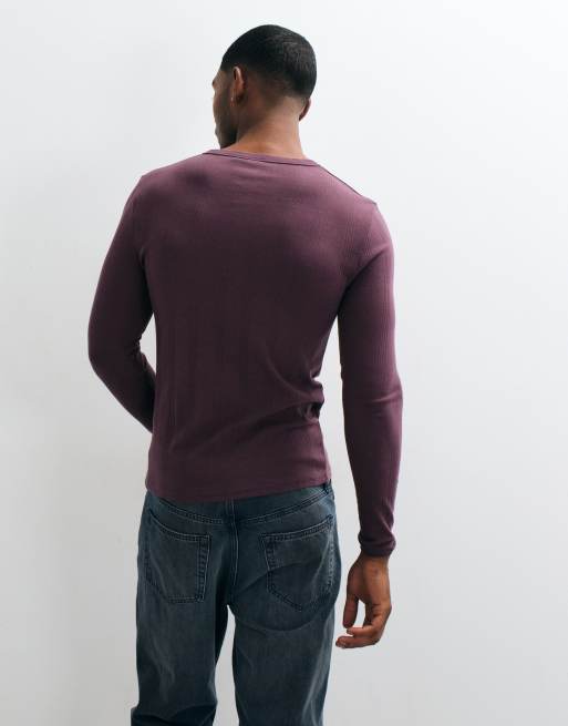 ASOS DESIGN Essentials camiseta henley de manga larga de corte ajustado en burdeos de canalé, 5 de 5