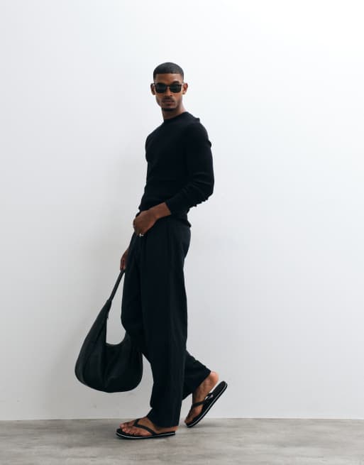 ASOS DESIGN Essentials fein gerippter, leichter Strickpullover mit Muskelshirt-Passform in Schwarz, 3 von 5