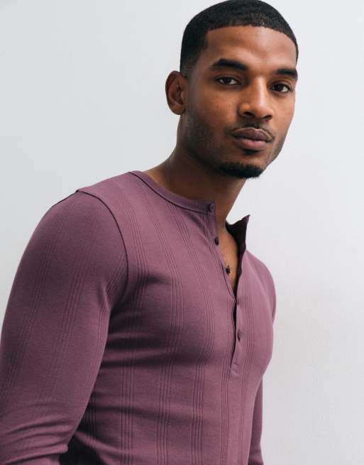 ASOS DESIGN Essentials maglietta serafino a maniche lunghe attillata in costina bordeaux, 3 di 5
