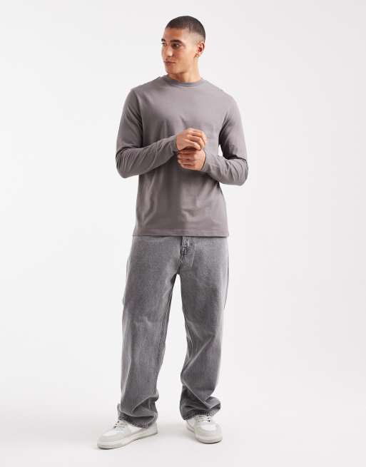 ASOS DESIGN – Essentials – Mörkgrå, enkel t-shirt i regular fit med långa ärmar, 2 av 5