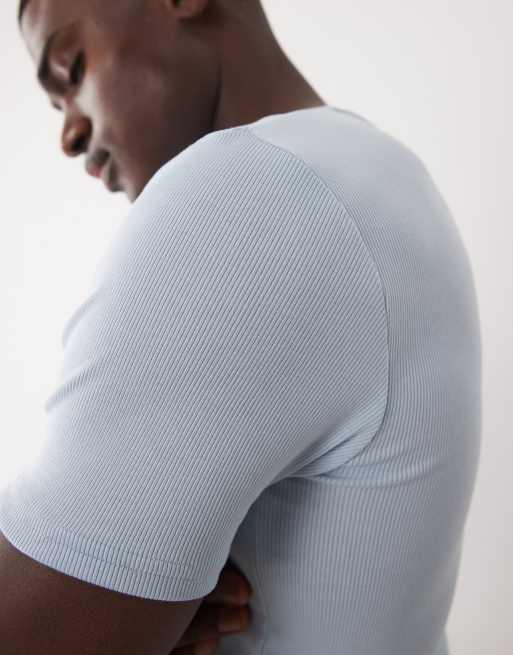 ASOS DESIGN - Essentials - Muscle fit geribbeld T-shirt in lichtblauw, 2 van 5