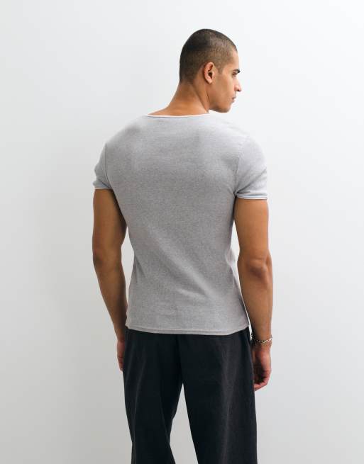ASOS DESIGN Essentials muscle fit Henley T-shirt in grijs gemêleerde structuur, 3 van 5