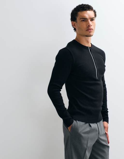 ASOS DESIGN Essentials muscle fit long sleeve henley t-shirt in black rib, 5 of 5