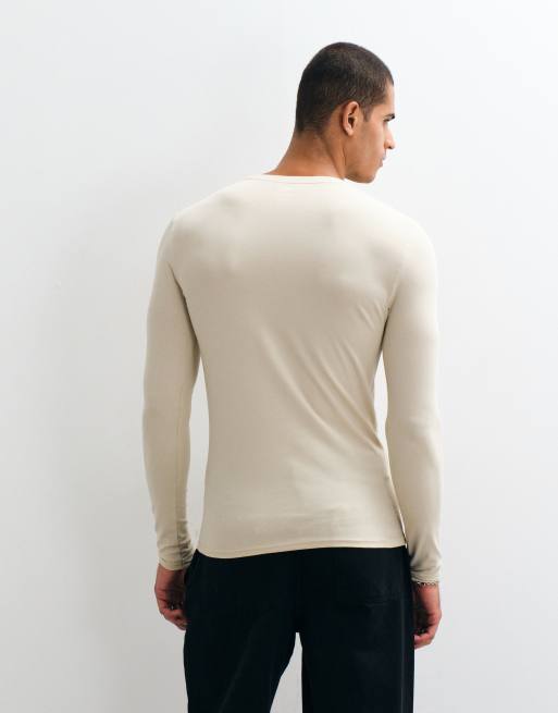 ASOS DESIGN Essentials muscle fit long sleeve t-shirt in beige, 4 of 5