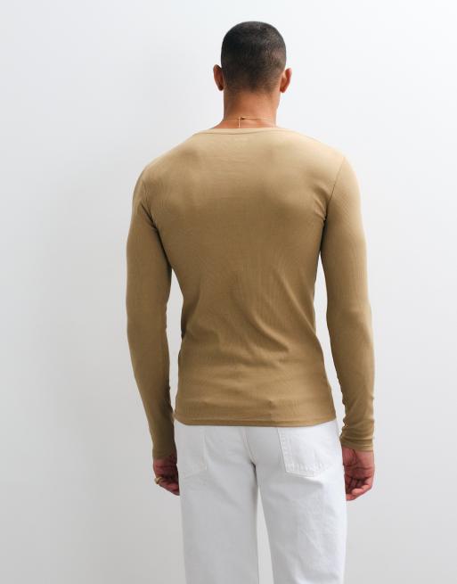 ASOS DESIGN Essentials muscle fit long sleeve T-shirt in brown rib, 5 of 5