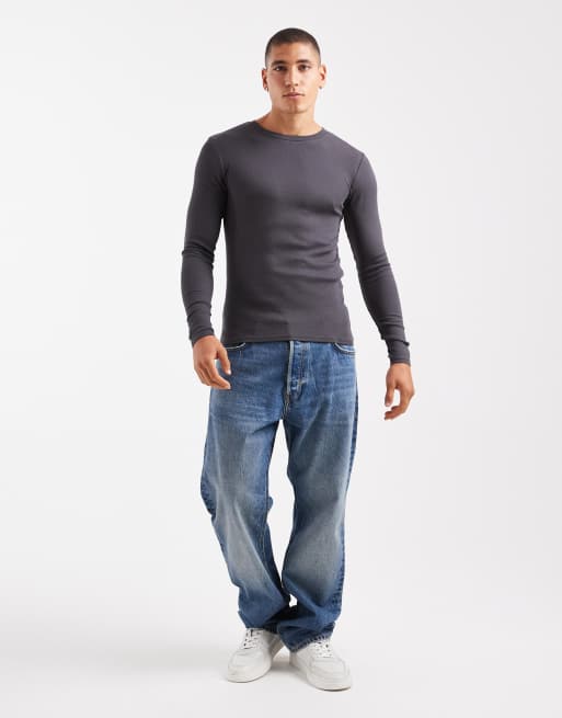ASOS DESIGN Essentials muscle fit long sleeve t-shirt in charcoal rib, 2 of 5