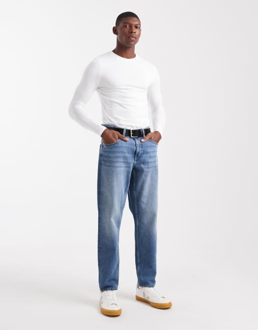 ASOS DESIGN essentials muscle fit long sleeve t-shirt in white, 2 of 5
