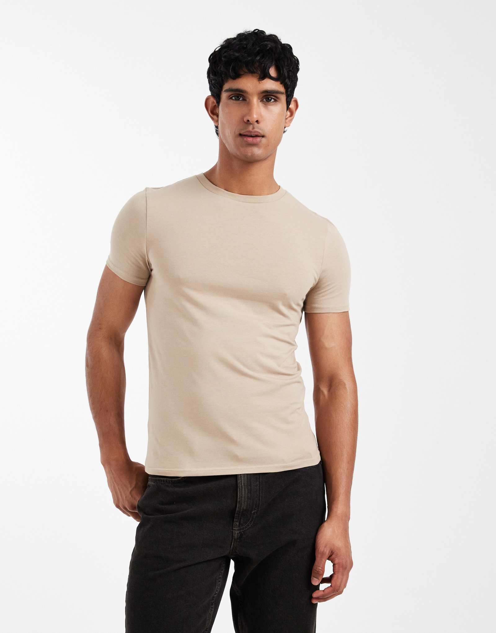 Футболка ASOS DESIGN Essentials muscle fit бежевого цвета