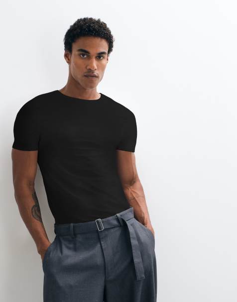 ASOS DESIGN Essentials muscle fit t-shirt in black - view 1