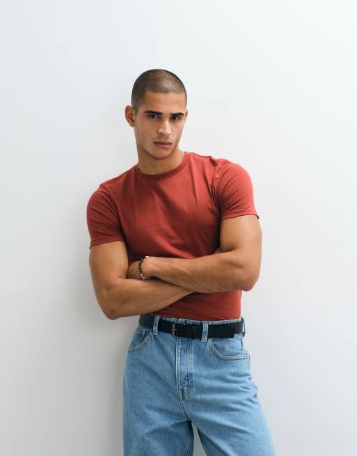 ASOS DESIGN Essentials muscle fit t-shirt in burgundy, 3 of 5