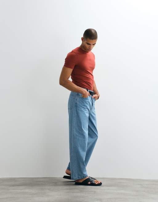 ASOS DESIGN Essentials muscle fit t-shirt in burgundy, 4 of 5