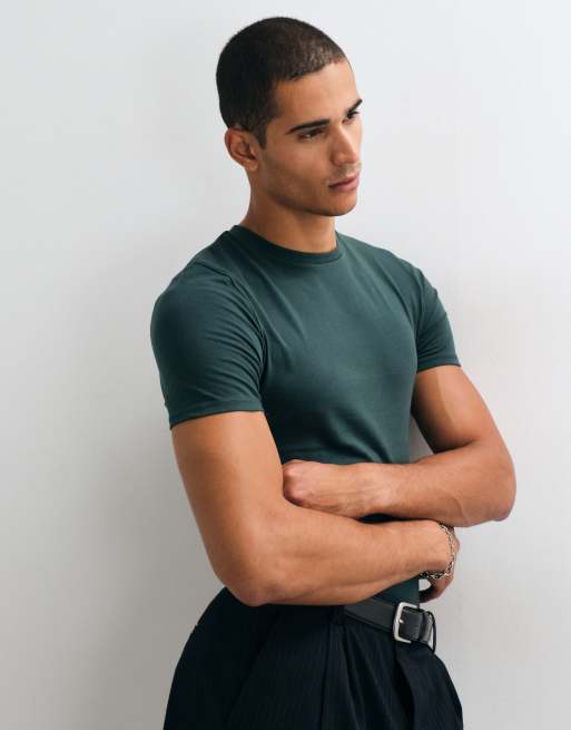 ASOS DESIGN Essentials muscle fit t-shirt in dark green, 3 of 5