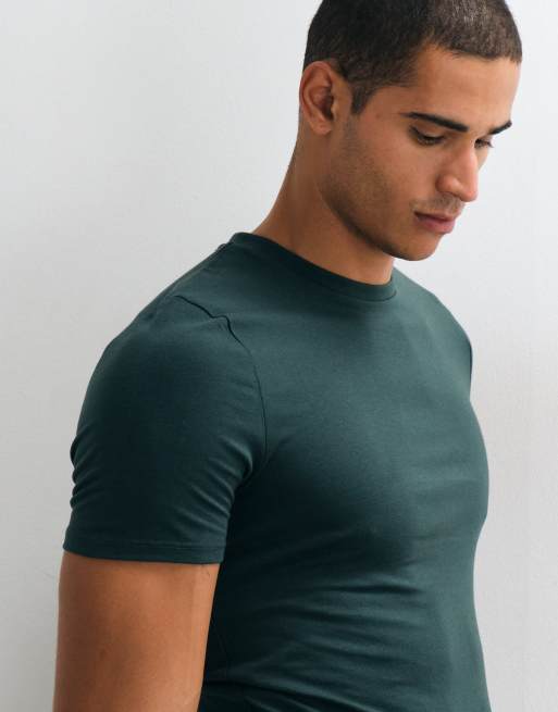 ASOS DESIGN Essentials muscle fit t-shirt in dark green, 4 of 5