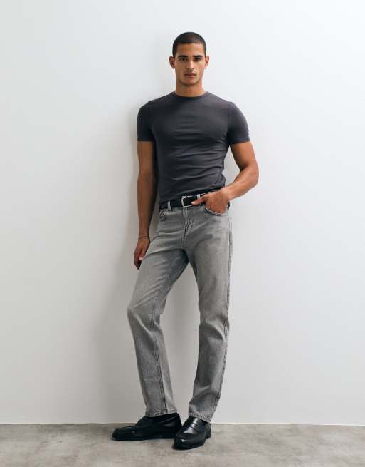 ASOS DESIGN essentials muscle fit T-shirt in dark green, 2 of 5