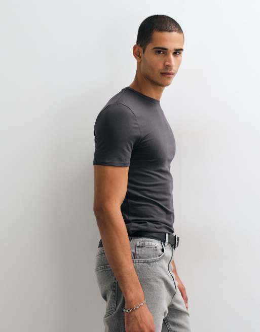 ASOS DESIGN essentials muscle fit T-shirt in dark green, 3 of 5