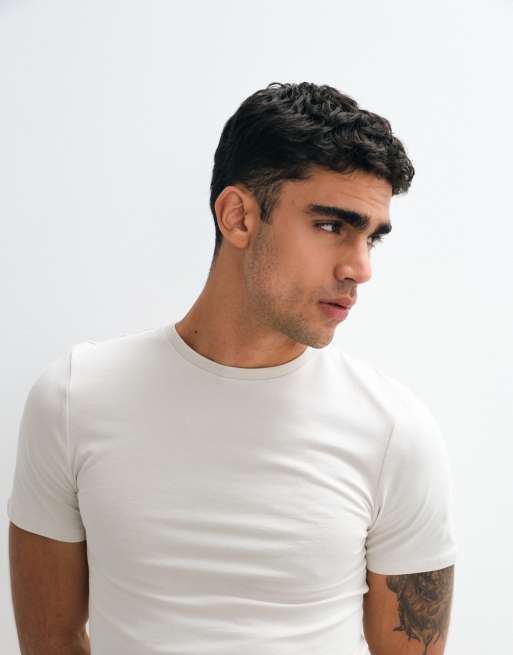 ASOS DESIGN Essentials muscle fit t-shirt in grey, 2 of 5