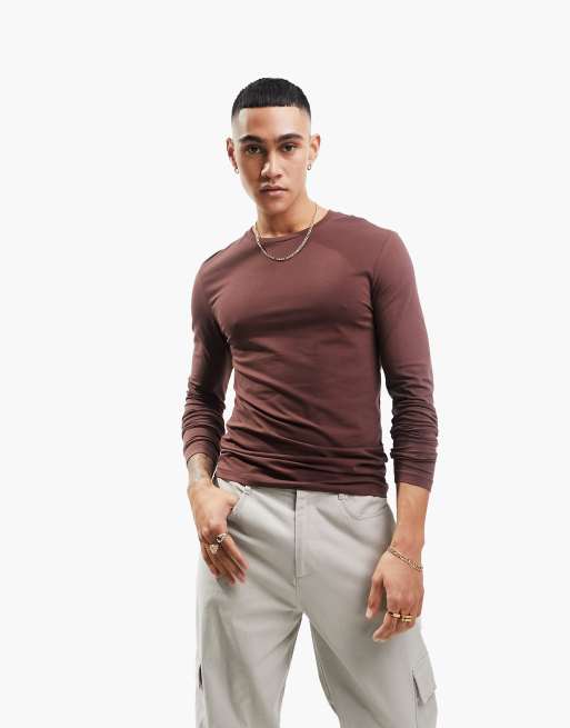 ASOS DESIGN - Essentials - Muscle-fit T-shirt met lange mouwen in bruin