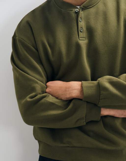 ASOS DESIGN essentials Oversize-Sweatshirt mit Henley-Ausschnitt in Olivgrün, 4 von 5