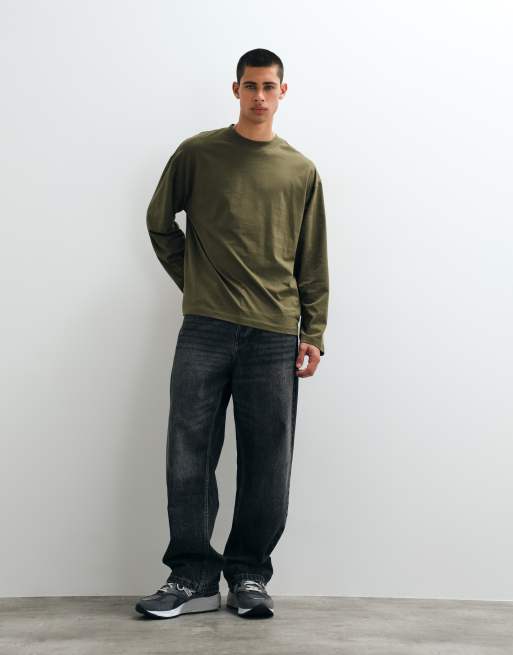 ASOS DESIGN Essentials oversized long sleeve t-shirt in khaki, 2 of 5