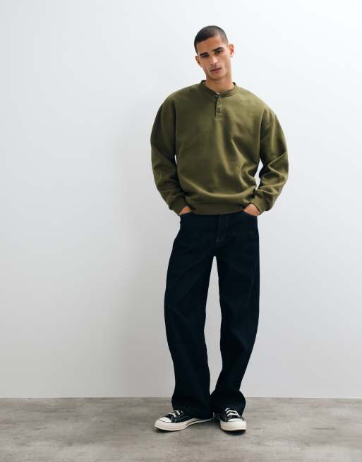 ASOS DESIGN essentials oversized sweatshirt med henley-hals i oliven, 3 af 5
