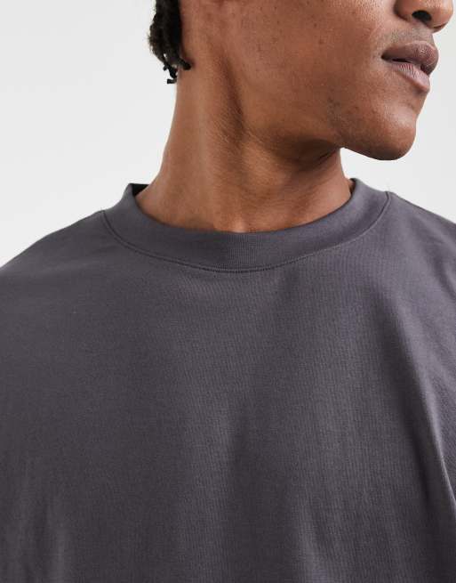 ASOS DESIGN essentials oversized t-shirt in charcoal, 4 of 5