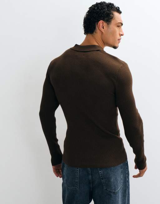 ASOS DESIGN Essentials polo en maille légère côtelée micro coupe moulante marron, 3 de 5