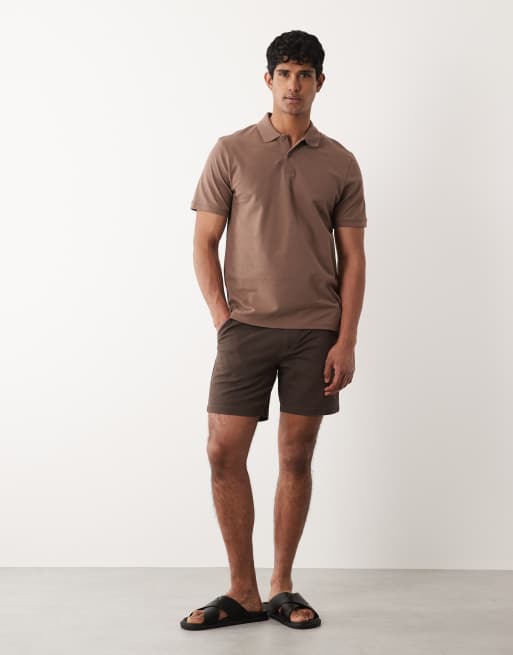 ASOS DESIGN Essentials regular fit polo in brown pique, 2 of 5