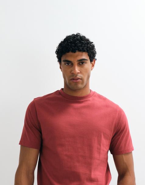 ASOS DESIGN - Essentials - Regular-fit T-shirt in bordeauxrood - view 1