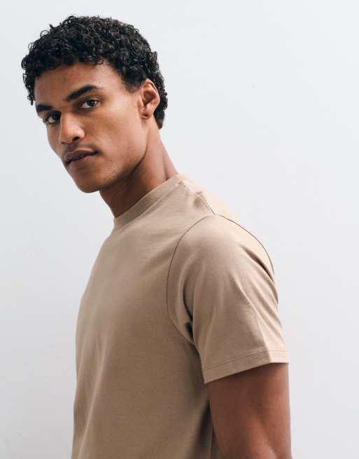 ASOS DESIGN - Essentials - Regular-fit T-shirt in bruin, 3 van 5