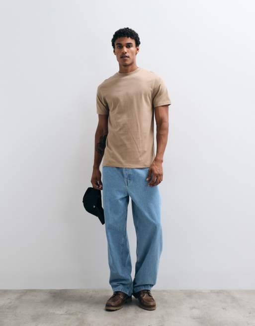 ASOS DESIGN - Essentials - Regular-fit T-shirt in bruin, 4 van 5