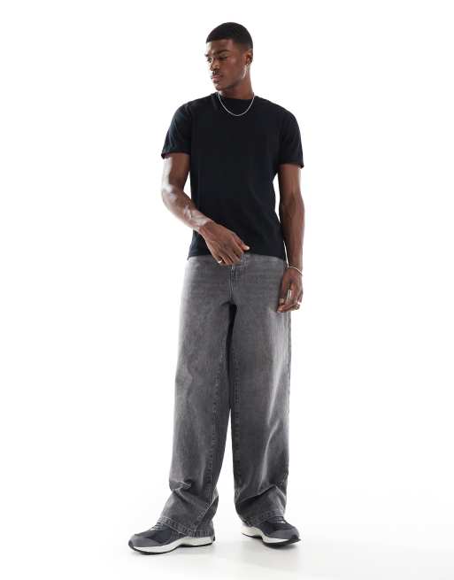 ASOS DESIGN - Essentials - Regular-fit T-shirt met omgeslagen mouwen in zwart, 4 van 4