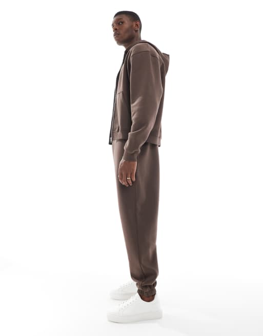 ASOS DESIGN essentials relaxed jogger in brown , 3 of 5