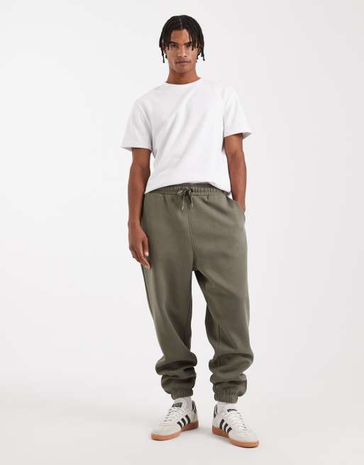 ASOS DESIGN essentials relaxed jogger in khaki, 2 of 5