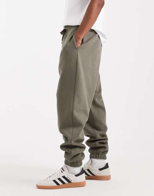 ASOS DESIGN essentials relaxed jogger in khaki, 3 of 5