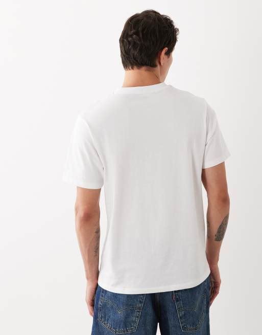 ASOS DESIGN - Essentials - Set van 2 muscle fit T-shirts in wit en marineblauw, 2 van 5