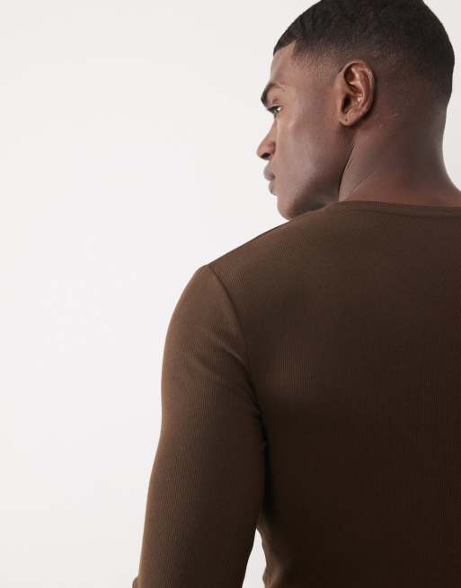 ASOS DESIGN - Essentials - T-shirt côtelé moulant à manches longues - Marron, 2 de 5