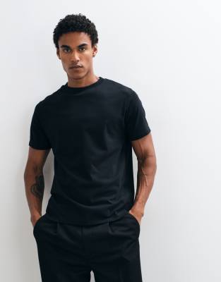 Black T