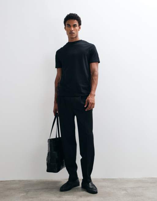 ASOS DESIGN Essentials t-shirt in black, 2 of 5