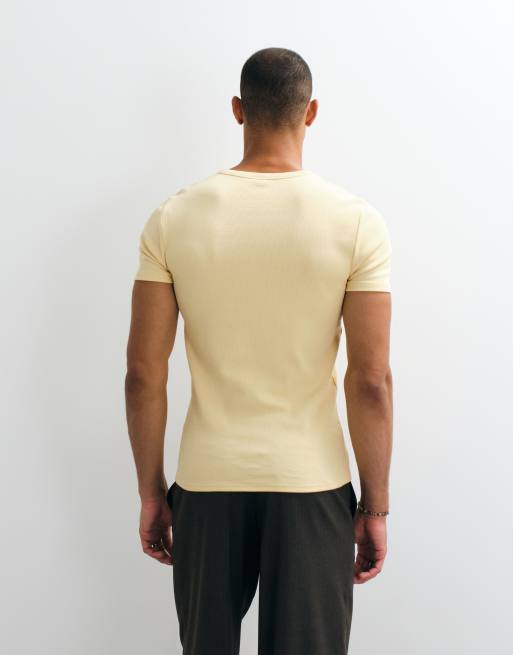 ASOS DESIGN Essentials tætsiddende Henley-T-shirt i gul rib, 5 af 5