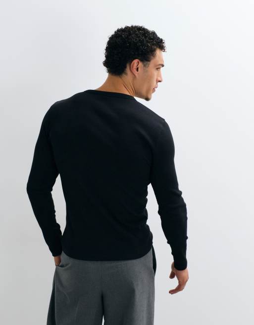 ASOS DESIGN Essentials tætsiddende langærmet henley-T-shirt i sort rib, 4 af 5