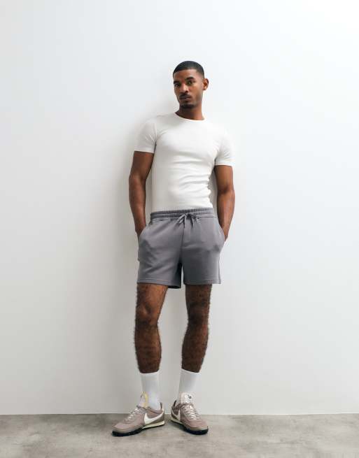 ASOS DESIGN Essentials tætsiddende T-shirt i grå rib, 2 af 5