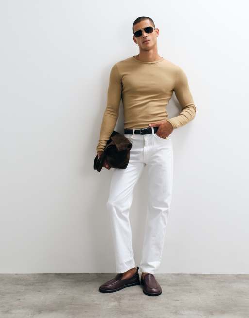 ASOS DESIGN Essentials tætsiddende T-shirt med lange ærmer i brun rib, 2 af 5